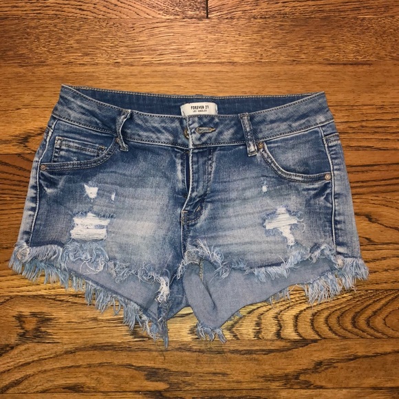 Shorts - Picture 1 of 3